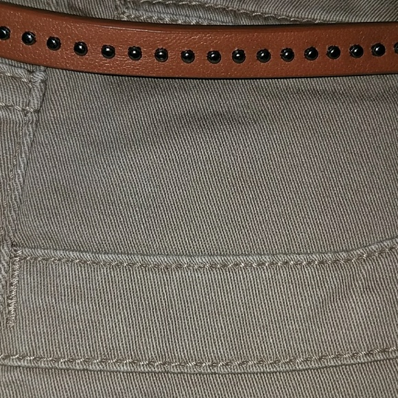 NWT khaki Bermuda shorts - Picture 2 of 4